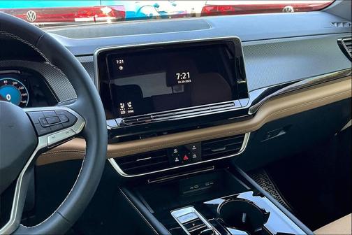 2026 Volkswagen Atlas Cross Sport 2.0T SEL