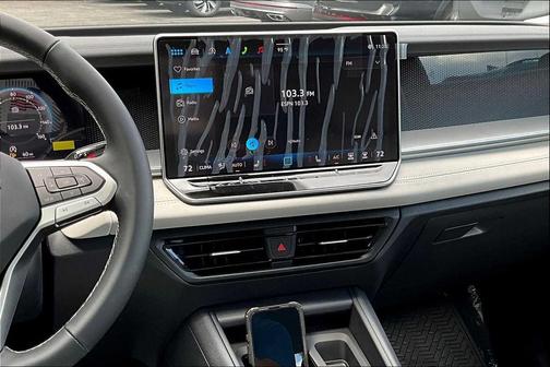 2025 Volkswagen Tiguan 2.0T SE