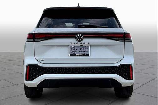 2026 Volkswagen Tiguan 2.0T SE R-Line Black