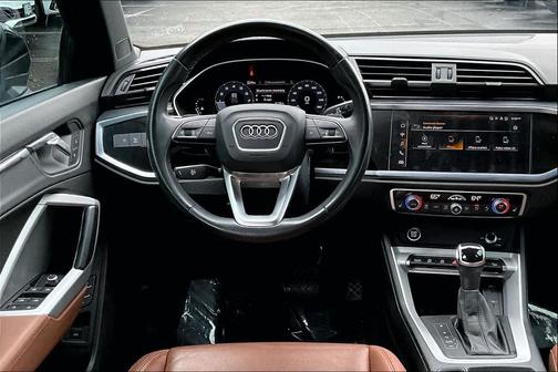2023 Audi Q3 Premium 45 TFSI S line quattro Tiptronic