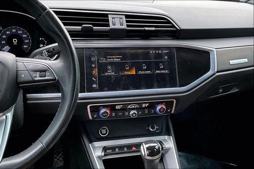 2023 Audi Q3 Premium 45 TFSI S line quattro Tiptronic