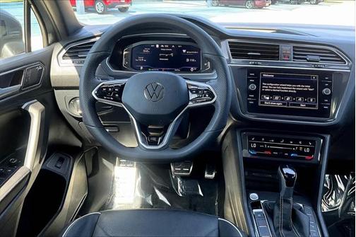 2024 Volkswagen Tiguan 2.0T SEL R-Line 4MOTION