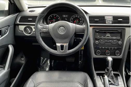 2014 Volkswagen Passat 1.8T S