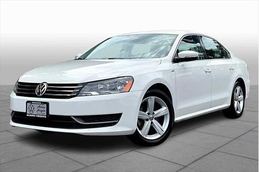 2014 Volkswagen Passat 1.8T S