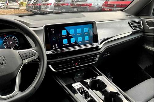2024 Volkswagen Atlas Cross Sport 2.0T SE w/Technology 4MOTION