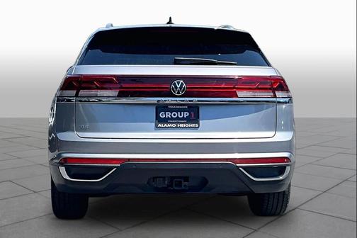 Silver Mist Metallic 2024 Volkswagen Atlas Cross Sport 2.0T SE w/Technology