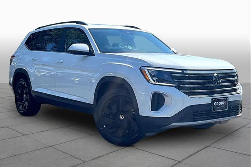 Pure White 2024 Volkswagen Atlas 2.0T SE w/Technology