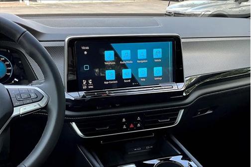 2025 Volkswagen Atlas Cross Sport 2.0T SEL Premium