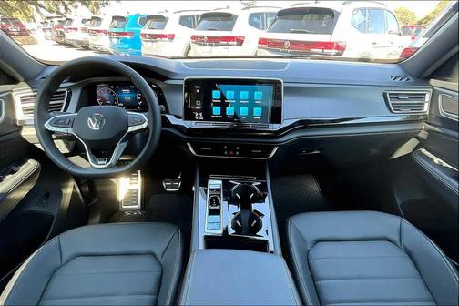 2026 Volkswagen Atlas Cross Sport 2.0T SEL