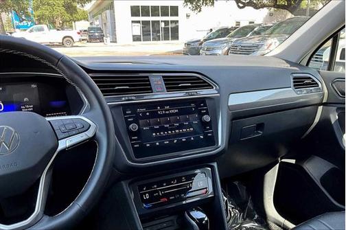 2024 Volkswagen Tiguan 2.0T SE 4MOTION