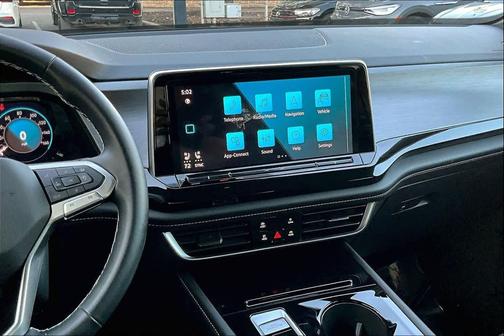 2025 Volkswagen Atlas Cross Sport 2.0T SE w/Technology