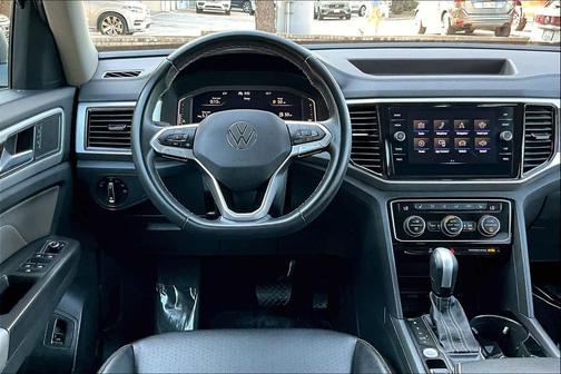 2023 Volkswagen Atlas 2.0T SE w/Technology