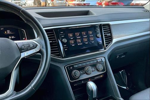 2023 Volkswagen Atlas 2.0T SE w/Technology
