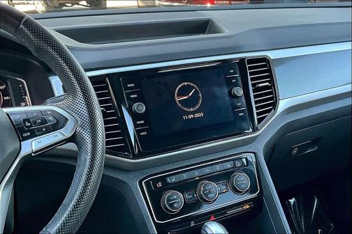 2023 Volkswagen Atlas Cross Sport 3.6L V6 SEL Premium R-Line