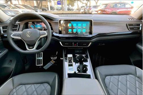 2025 Volkswagen Atlas 2.0T SEL Premium R-Line 4MOTION
