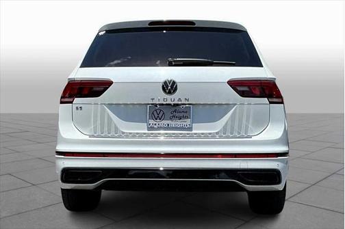 2024 Volkswagen Tiguan 2.0T SE R-Line Black