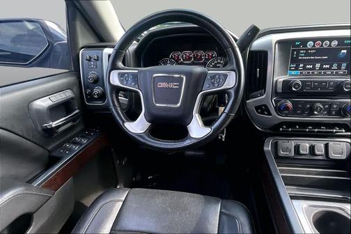 White Frost Tricoat 2018 GMC Sierra 1500 SLT