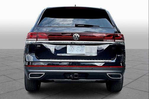 deep black pearl 2026 Volkswagen Atlas 2.0T SE w/Technology
