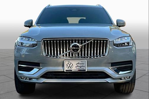 2024 Volvo XC90 B5 Plus Bright Theme
