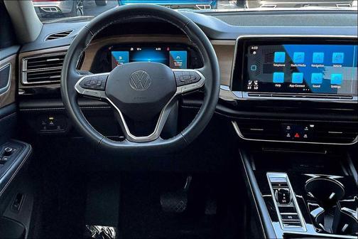 2024 Volkswagen Atlas 2.0T SE w/Technology 4MOTION