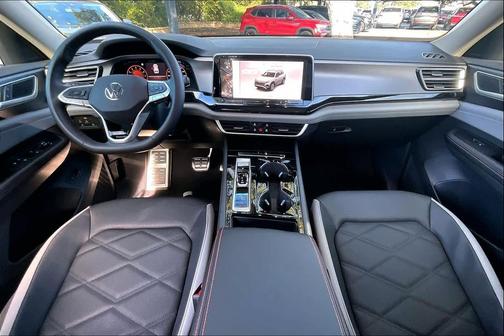 2026 Volkswagen Atlas Peak Edition