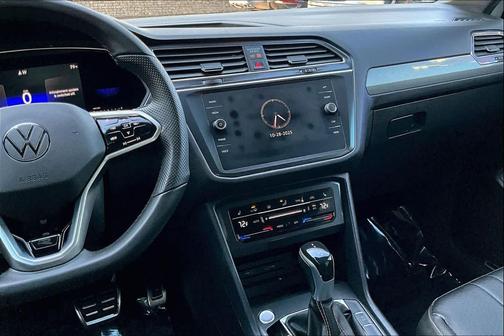 2022 Volkswagen Tiguan 2.0T SE R-Line Black