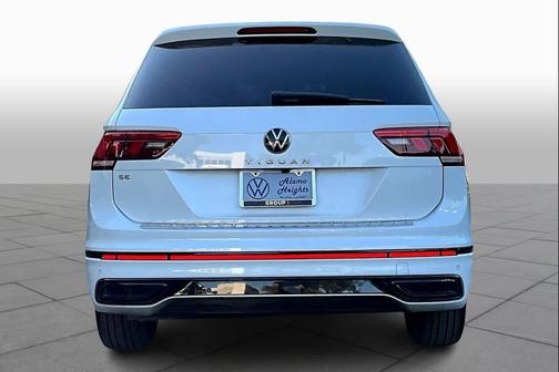 2022 Volkswagen Tiguan 2.0T SE R-Line Black