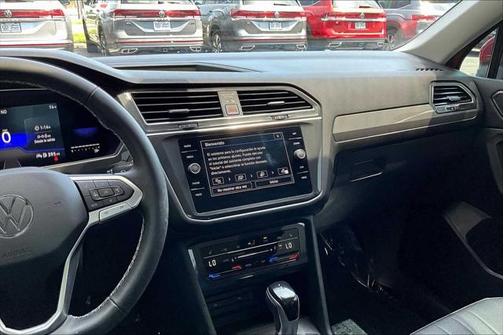 2023 Volkswagen Tiguan 2.0T SE