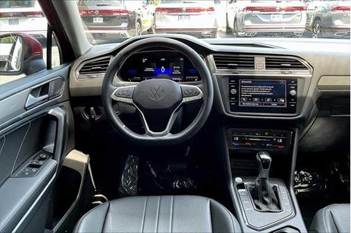 2023 Volkswagen Tiguan 2.0T SE