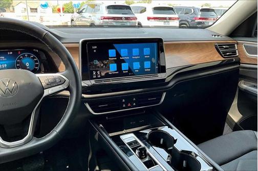 2024 Volkswagen Atlas 2.0T SE w/Technology 4MOTION