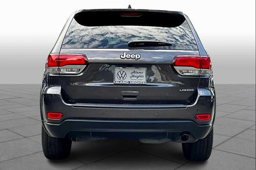 2020 Jeep Grand Cherokee Laredo