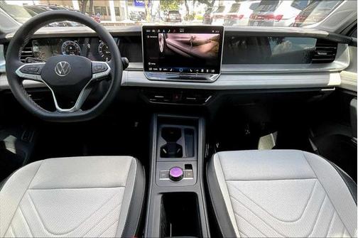 2025 Volkswagen Tiguan 2.0T SE