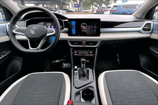 2026 Volkswagen Taos SE