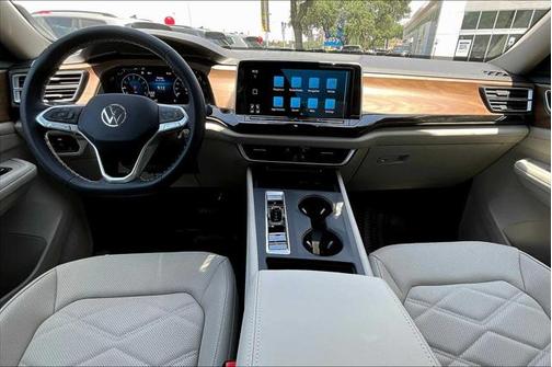 2025 Volkswagen Atlas 2.0T SE