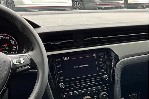 2022 Volkswagen Passat 2.0T SE