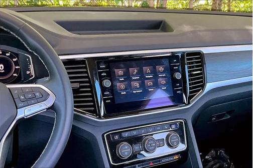 2023 Volkswagen Atlas 3.6L SE w/Technology