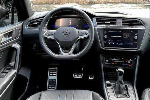 2023 Volkswagen Tiguan 2.0T SE R-Line Black
