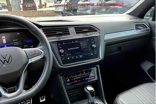 2023 Volkswagen Tiguan 2.0T SE R-Line Black