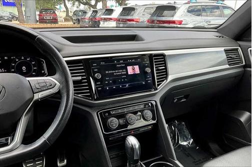 2022 Volkswagen Atlas Cross Sport 3.6L V6 SEL R-Line