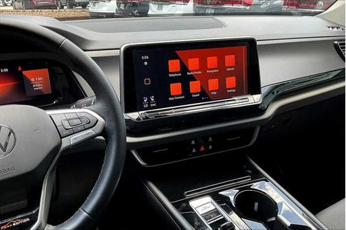 2024 Volkswagen Atlas 2.0T SE w/Technology 4MOTION
