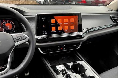 2025 Volkswagen Atlas 2.0T Peak Edition