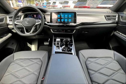 2026 Volkswagen Atlas Cross Sport 2.0T SE w/Technology