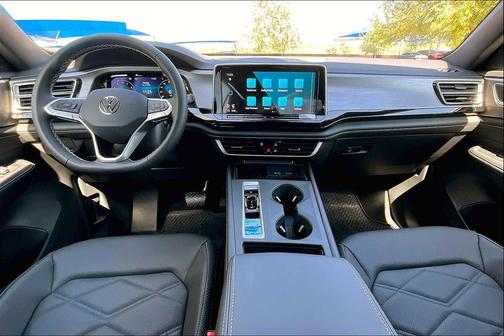 2026 Volkswagen Atlas Cross Sport 2.0T SE