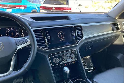 2022 Volkswagen Atlas 2.0T SE w/Technology