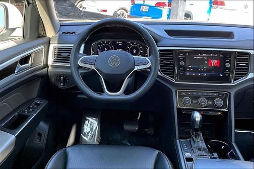 2023 Volkswagen Atlas 2.0T SE w/Technology