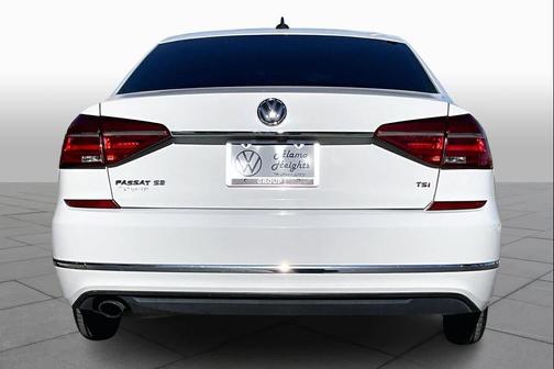 2016 Volkswagen Passat 1.8T SE