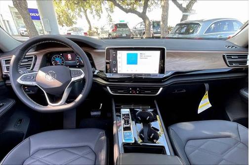 2025 Volkswagen Atlas 2.0T SE w/Technology 4MOTION
