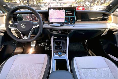 2026 Volkswagen Tiguan 2.0T SEL R-Line 4MOTION