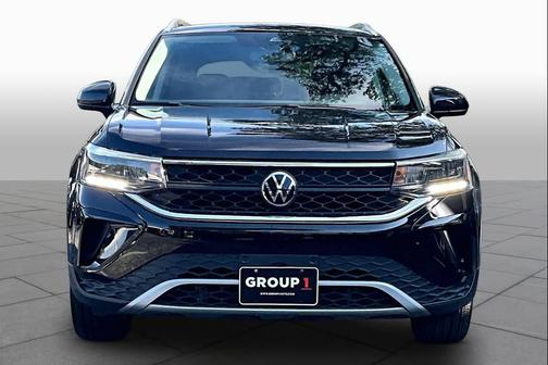 Deep Black Pearl 2023 Volkswagen Taos 1.5T SE