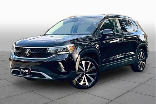 Deep Black Pearl 2023 Volkswagen Taos 1.5T SE